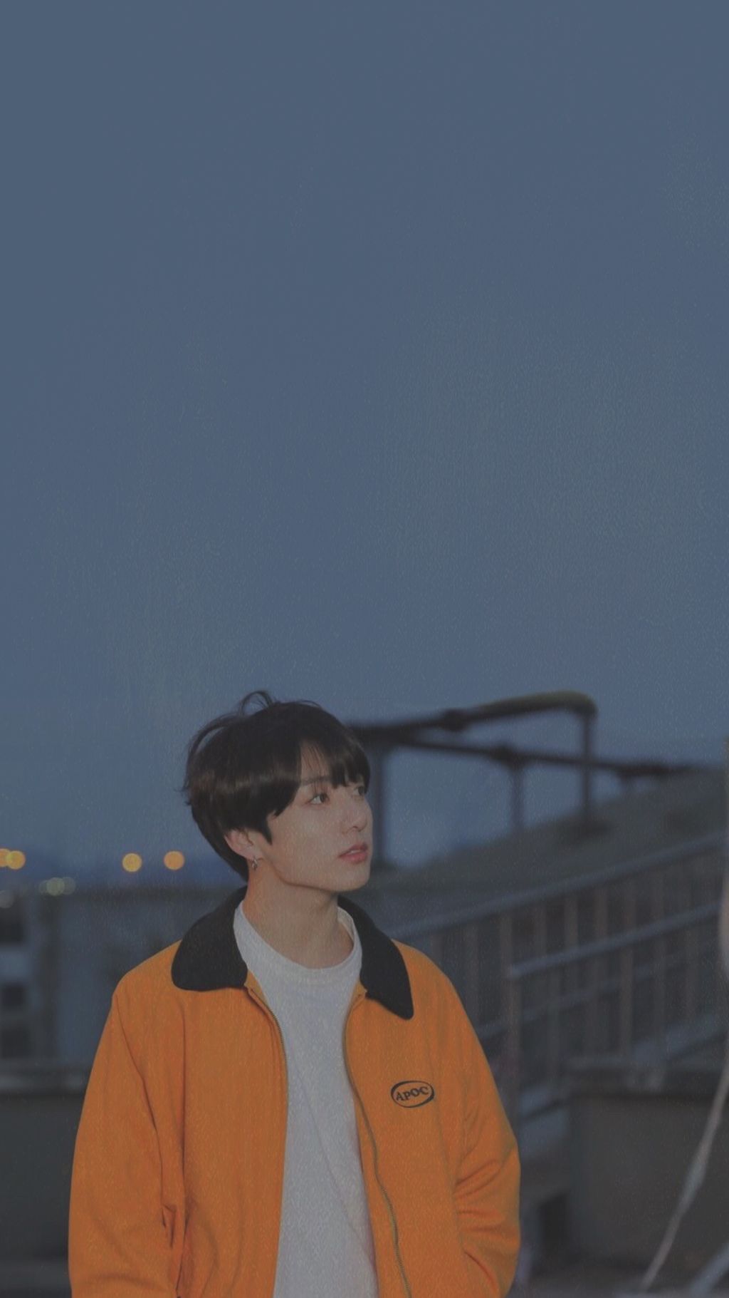 Jungkook giacca arancione tetto, 1024x1821 Verticale, Mobile
