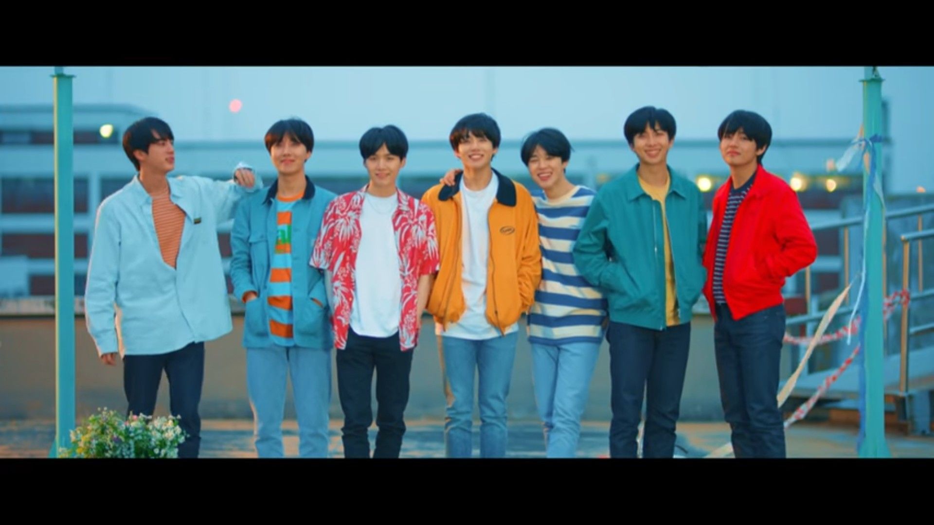 BTS gruppo mare azzurro, 1024x1541 Full HD Verticale, iPhone