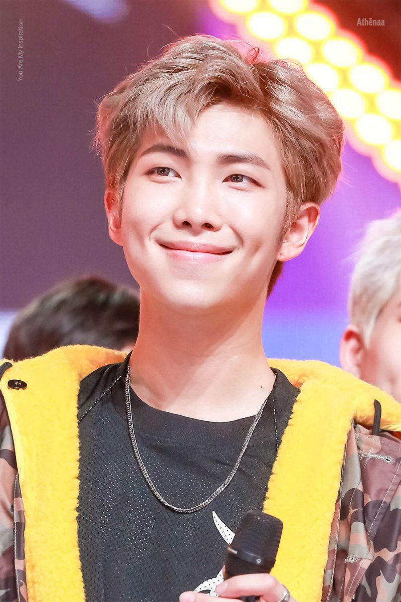 RM BTS ritratto sorridente, 800x1200 Full HD Verticale, Smartphone