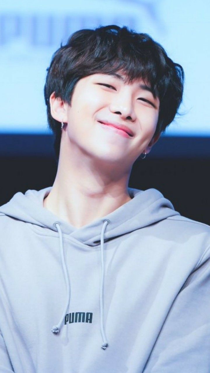 Namjoon BTS felpa grigia, 720x1280 Verticale, Telefono
