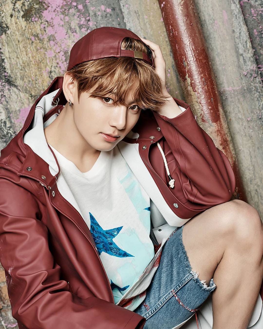 Idolo K-pop giacca bordeaux, 1080x1350 Verticale, Android