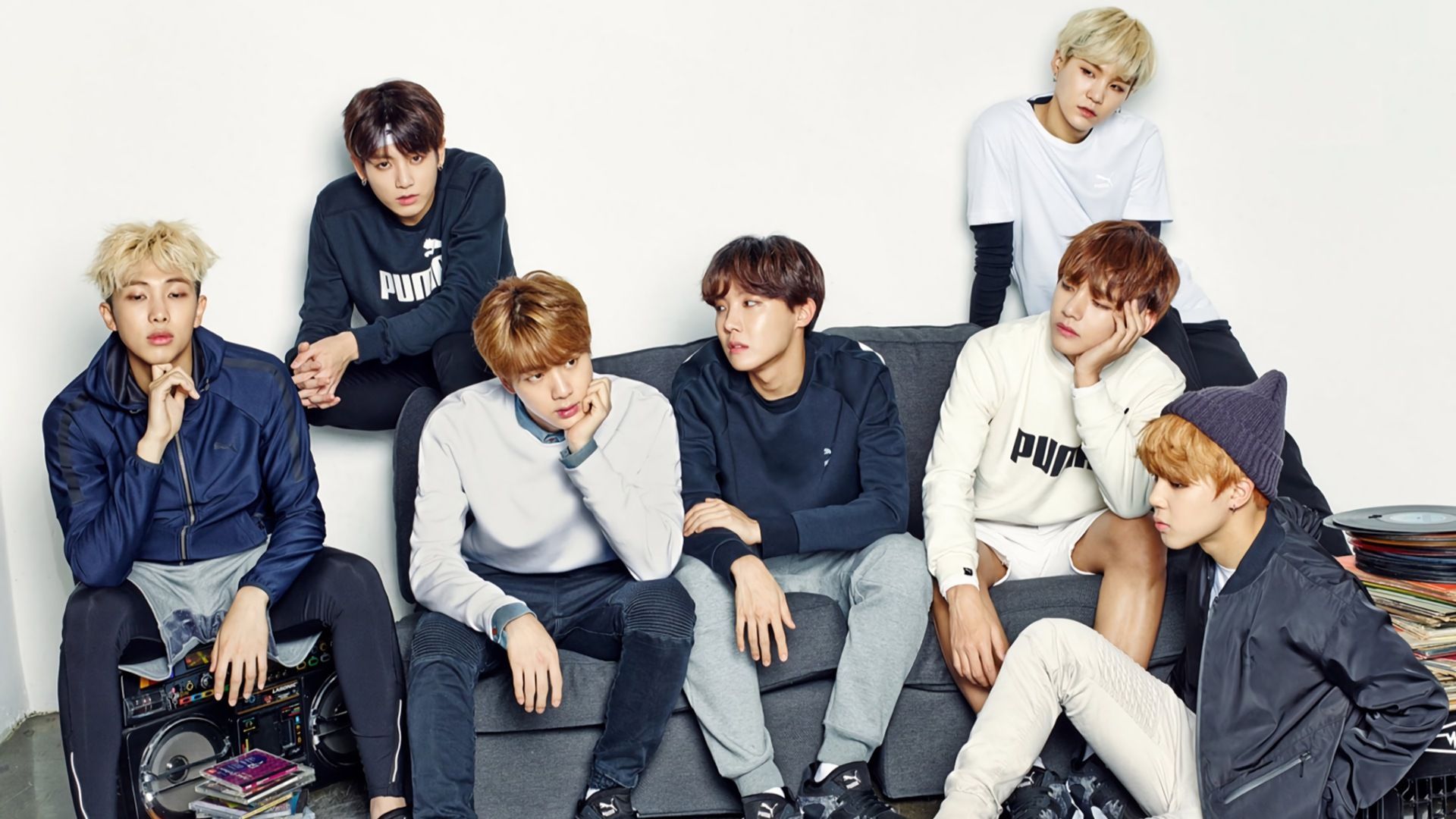 Gruppo BTS su divano, Bangtan Sonyeondan, 1920x1080 1080p, Monitor Gaming