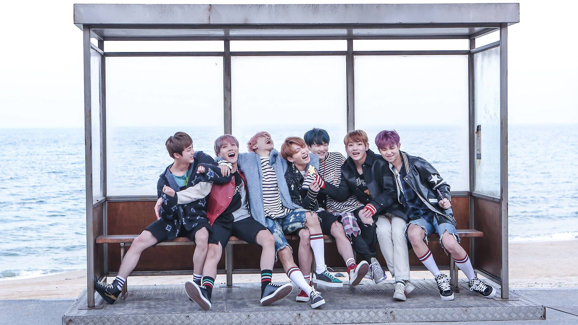 Gruppo BTS pensilina autobus, 2000x1125 Hi-Res, Desktop