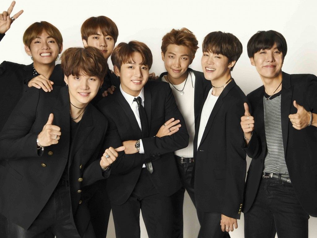 Gruppo BTS foto ufficiale, 2000x1125 alta risoluzione, HP Laptop