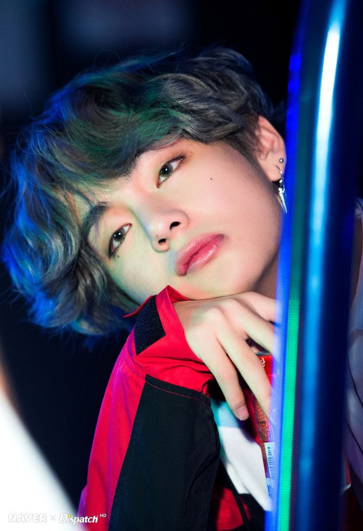 V BTS con capelli colorati, 744x1088 Verticale, Mobile