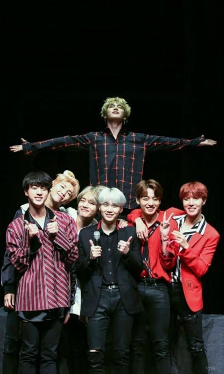 BTS palco righe rosse, 768x1280 Verticale, Mobile