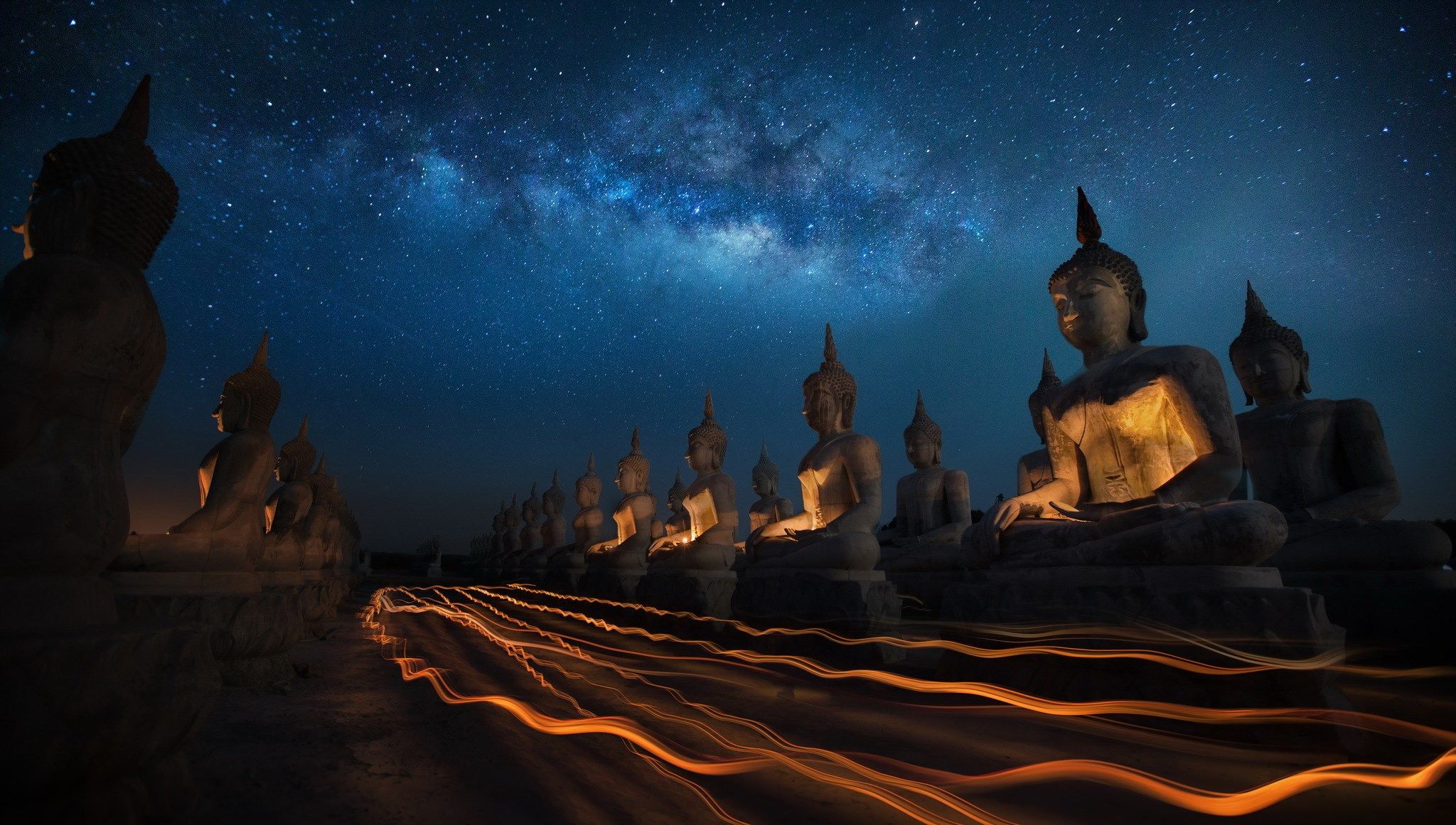 Statue di Buddha notturne, 2048x1161 Hi-Res, Desktop