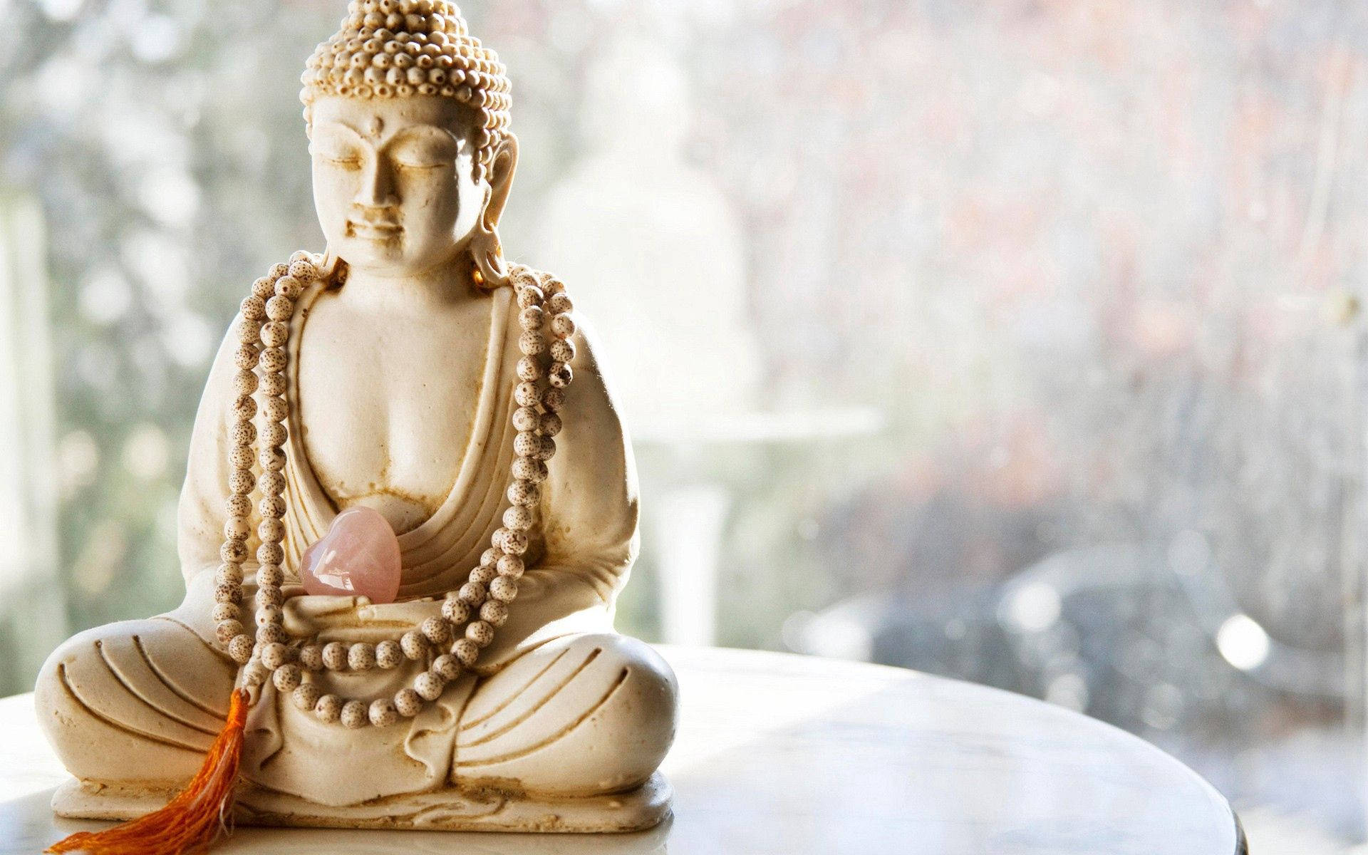 Statua Buddha bianca con collana, 1920x1200 Full HD+ WUXGA, PC