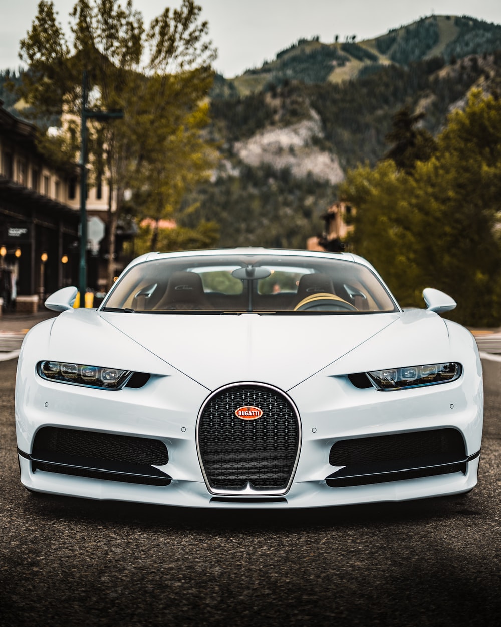 Bugatti Chiron bianca frontale, 1000x1250 Full HD Verticale, Samsung Galaxy