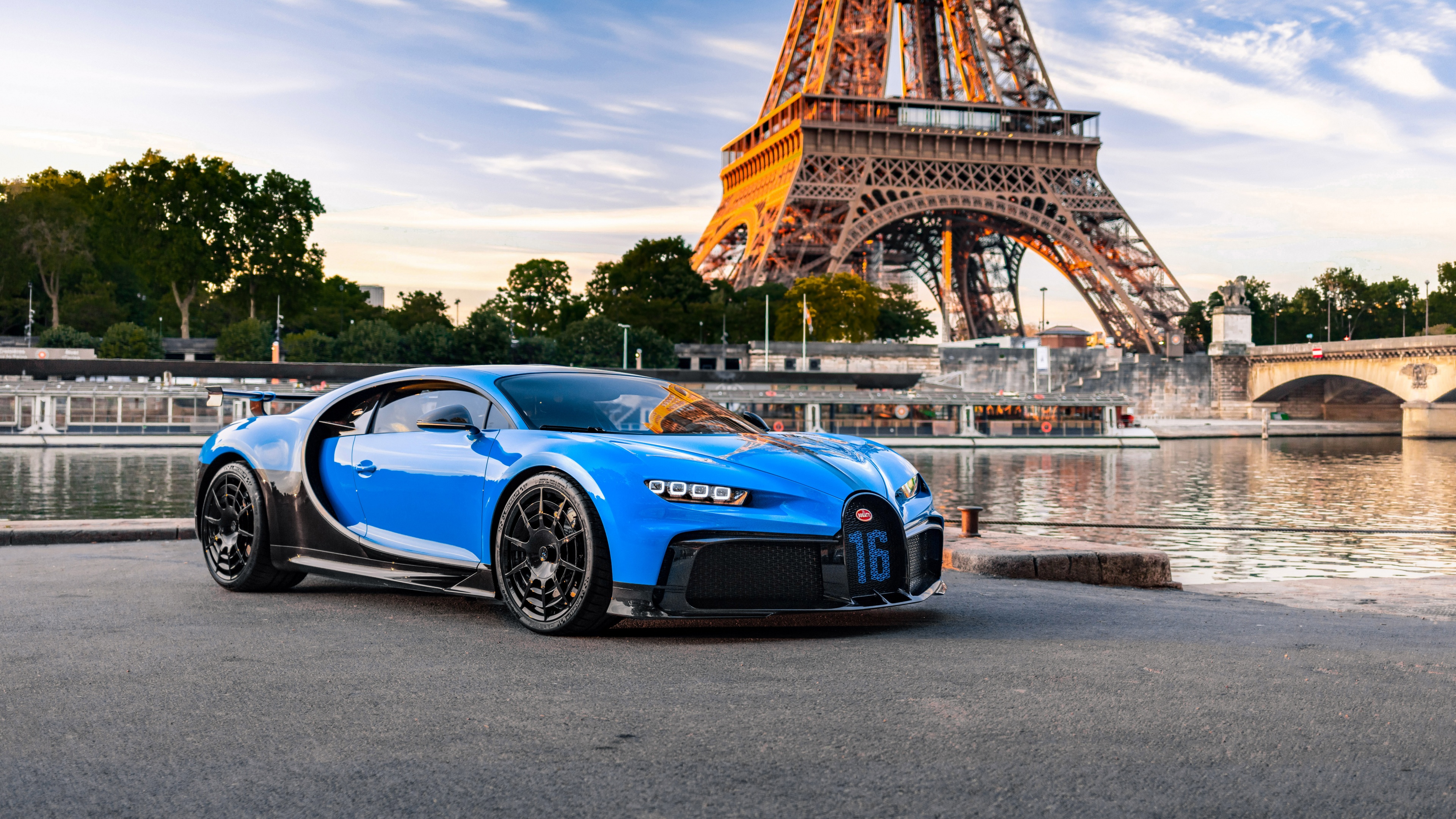 Bugatti Chiron blu, Torre Eiffel, hypercar, 3840x2160 4K Ultra HD, Monitor 4K