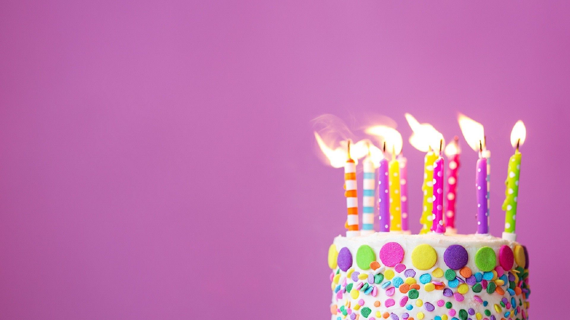 Torta di compleanno con candeline colorate, 1920x1080 Full HD, PC Desktop