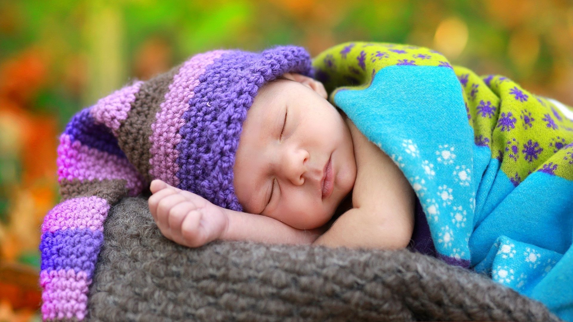 Neonato che dorme in cesta, 1920x1200 Full HD+ WUXGA, Desktop