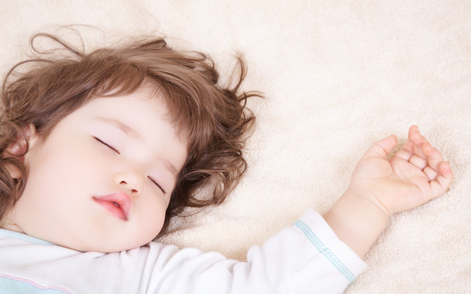 Bambino che dorme sereno, 1920x1200 WUXGA, Desktop