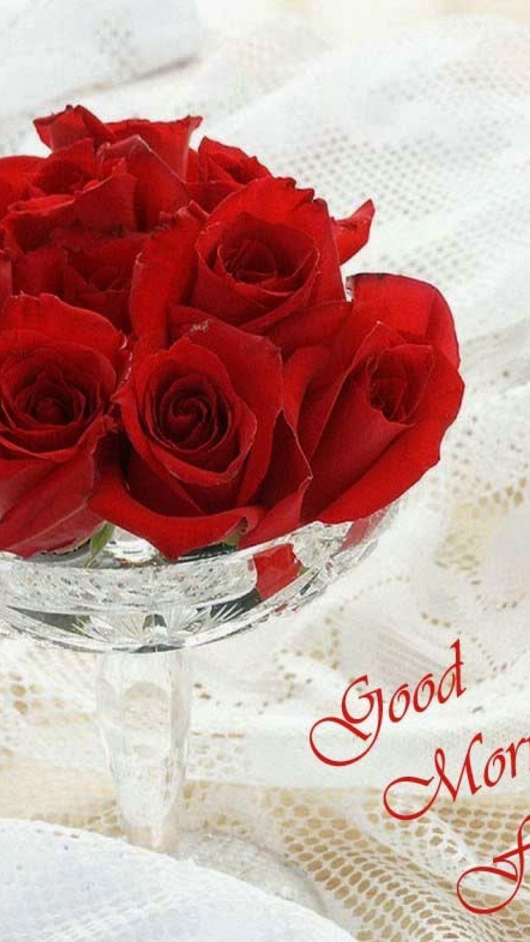 Rose rosse in vaso di vetro, 1080x1920 Full HD Verticale, iPhone