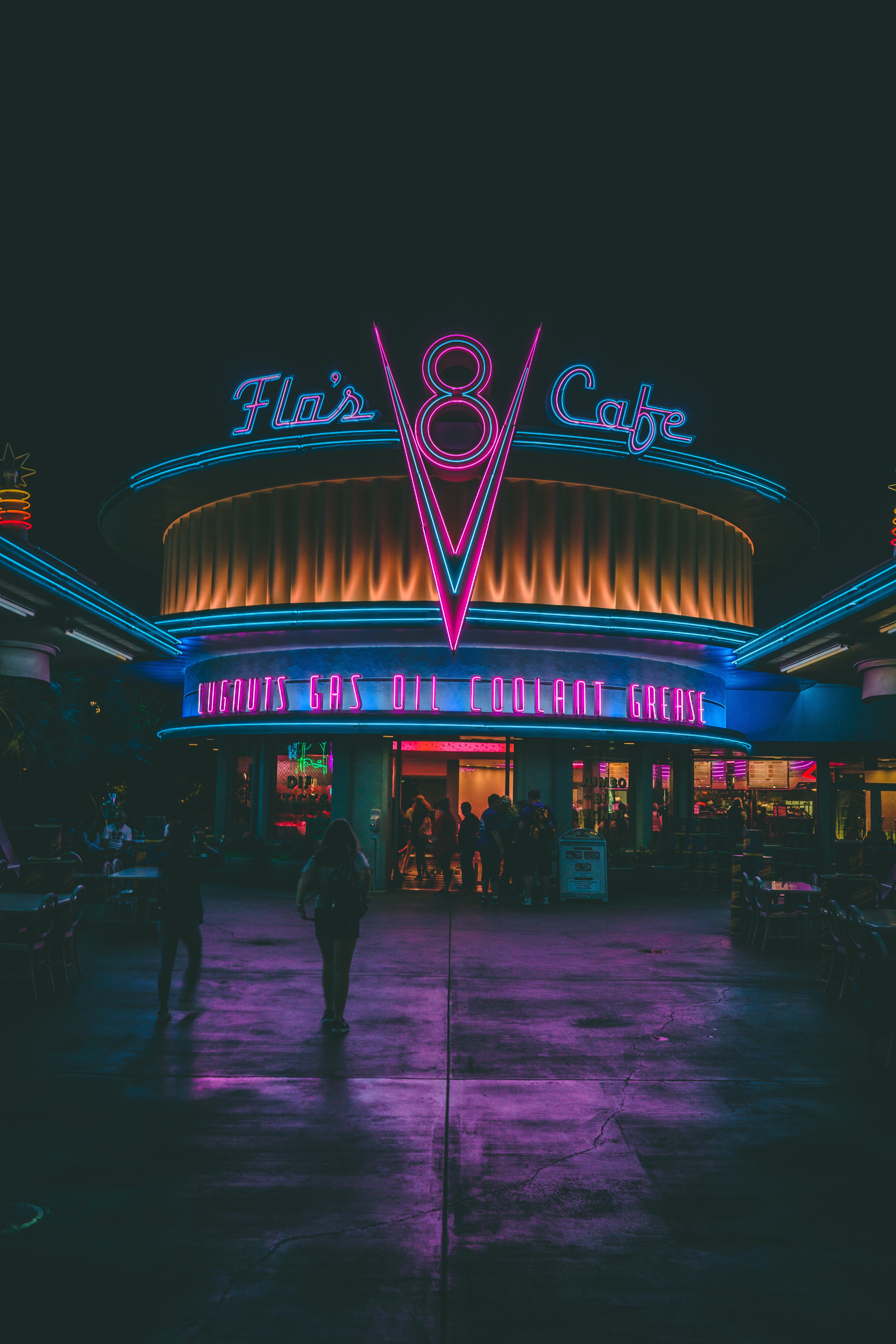 Insegna al neon Flo's V8 Cafe, 4000x6000 Verticale, POCO