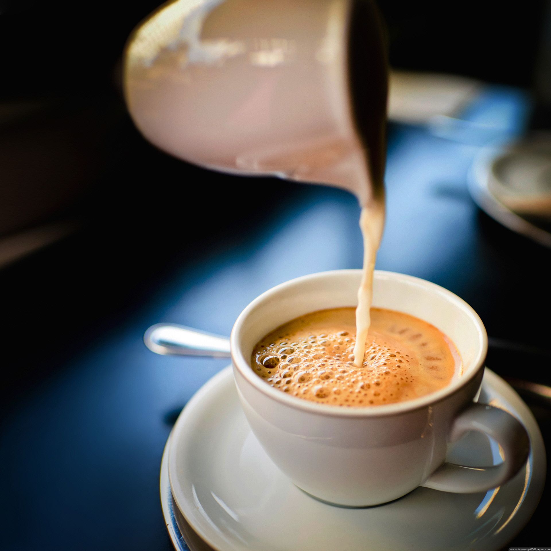Latte versato in tazzina caffè, 1920x1920 Full HD+ WUXGA, PC