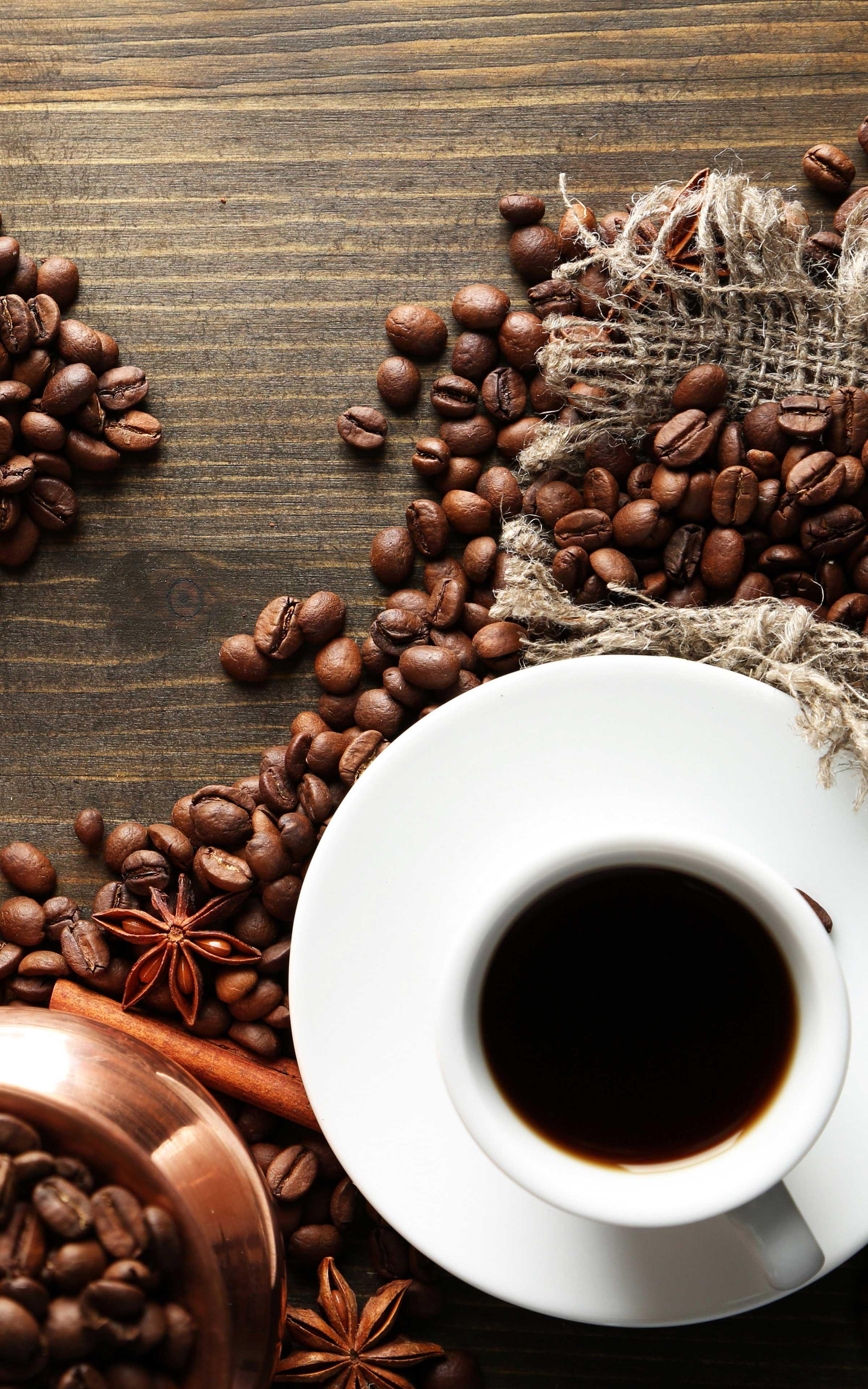 Tazzina caffè con chicchi tostati, 2400x3840 Full HD Verticale, Smartphone