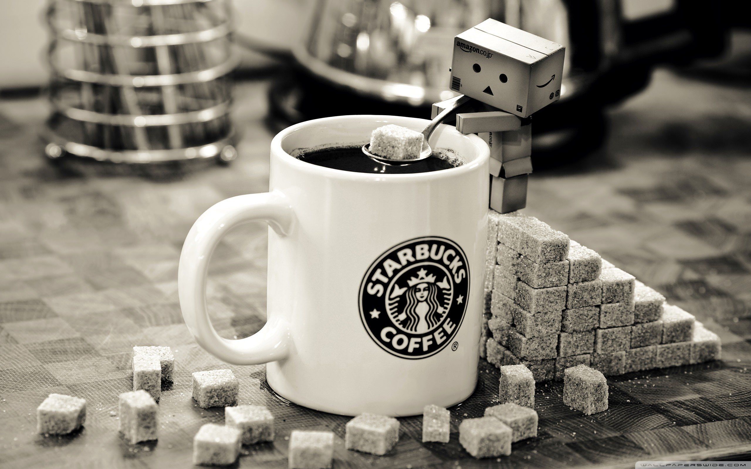 Danbo con tazza Starbucks, 2560x1600 WQXGA, Desktop