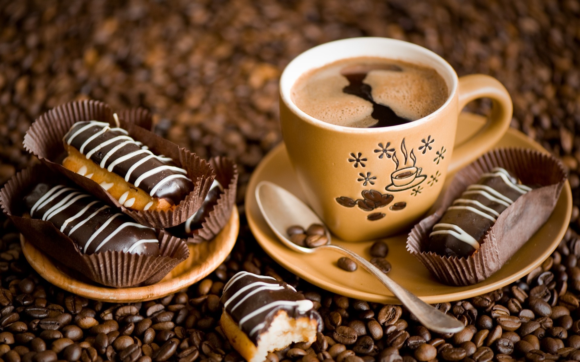 Tazza caffè e cioccolatini, 1920x1200 Full HD+, PC
