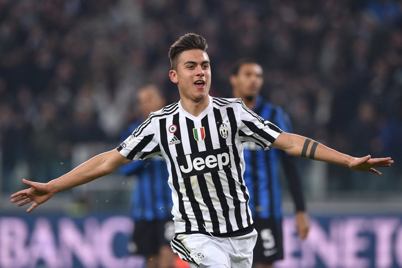 Calciatore Juventus esulta, Torino, 1392x929 720p, Laptop