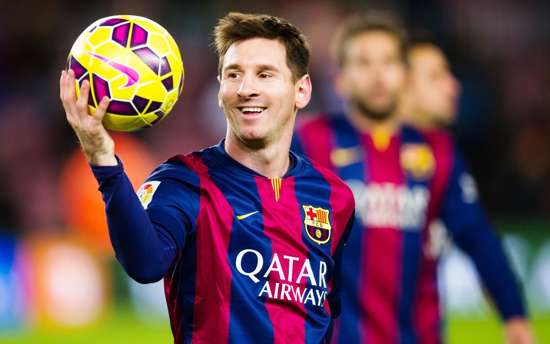 Calciatore Barcellona con pallone, FC Barcelona, 1920x1200 Full HD+ WUXGA, Desktop