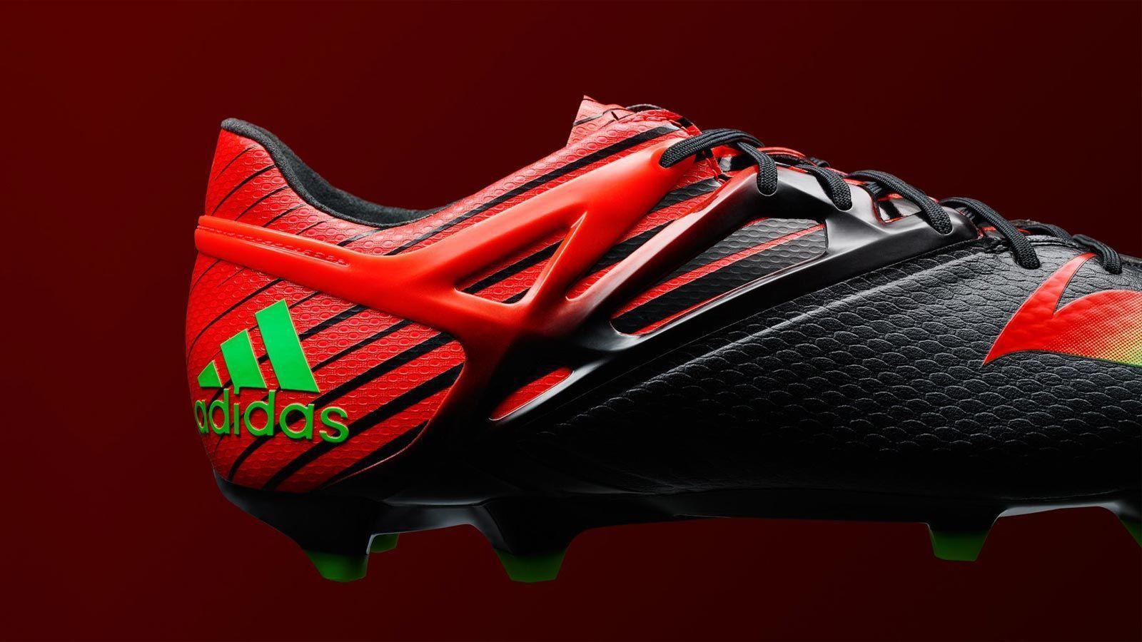 Scarpino calcio Adidas rosso nero, tre strisce, 1600x900 HD, Desktop