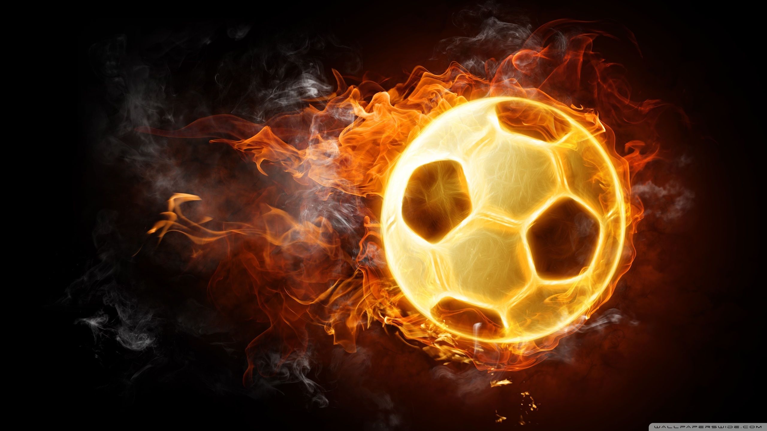Pallone da calcio in fiamme, 2560x1440 2K QHD, PC
