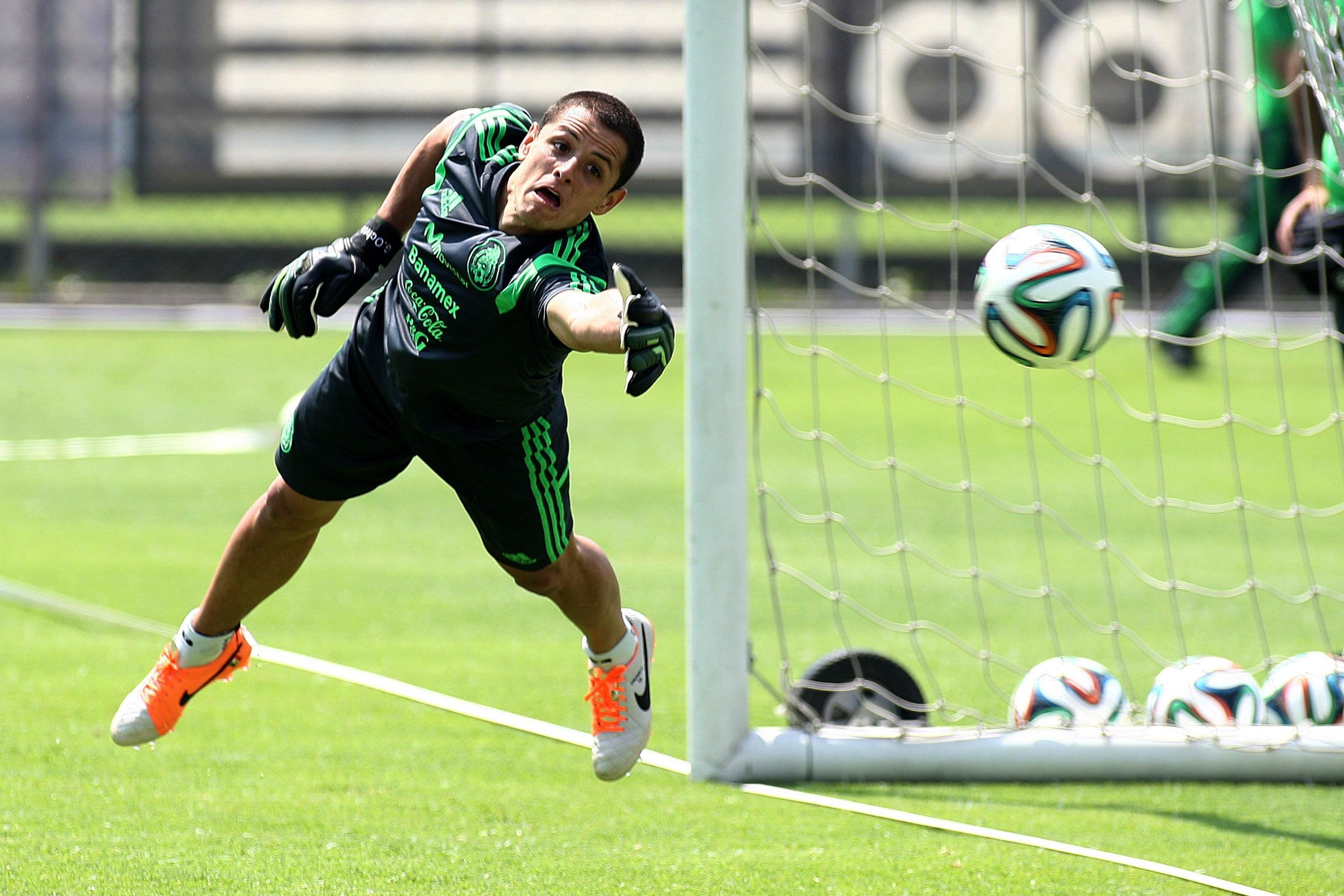 Portiere Messico allenamento calcio, 3663x2443 2K+, Monitor Gaming