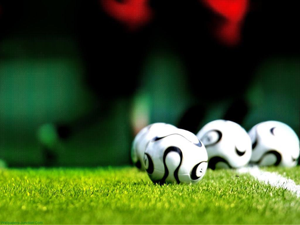 Palloni da calcio Nike sul campo, 1024x768 HD, Desktop