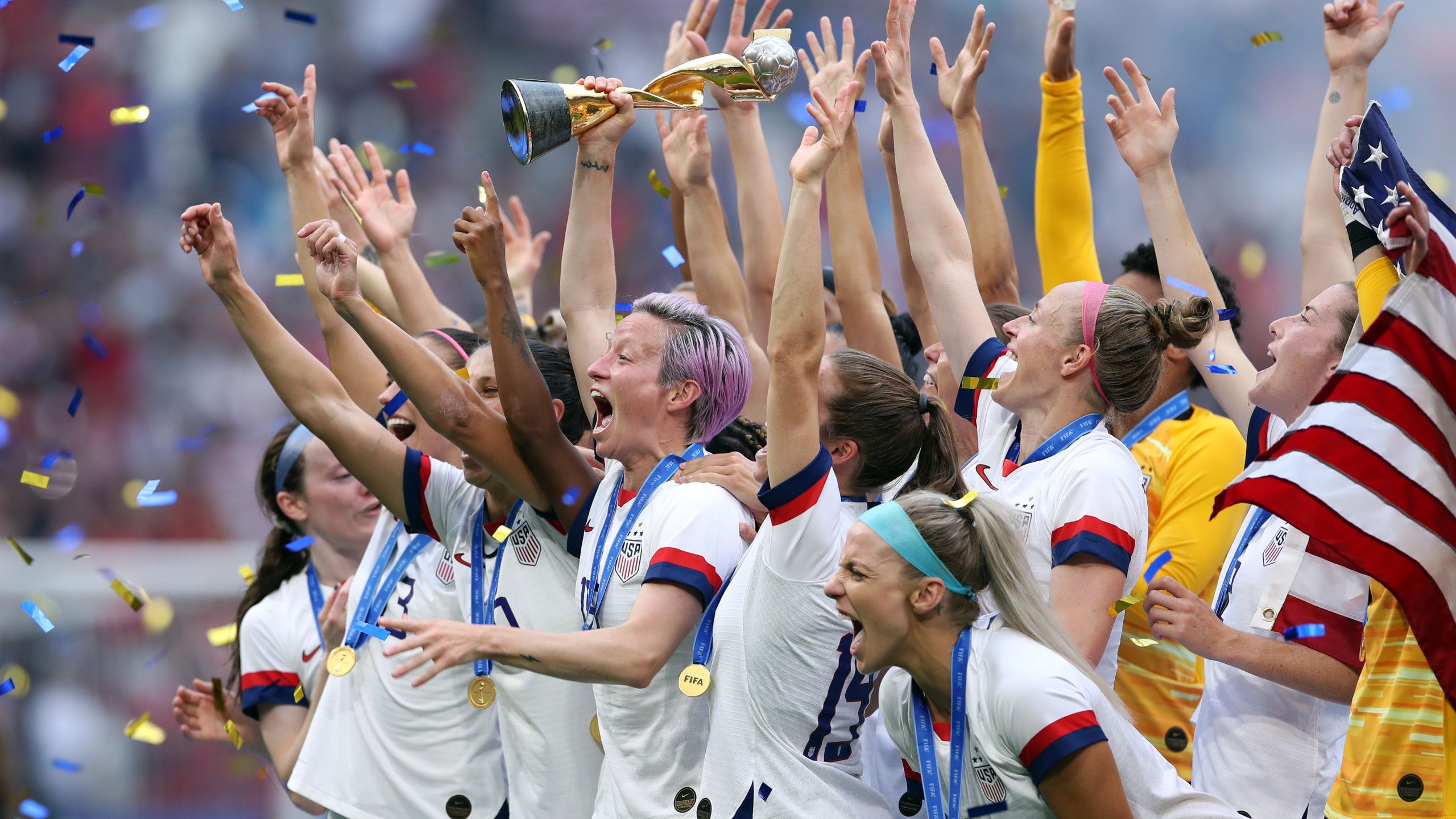 Squadra USA solleva trofeo, 2560x1440 1440p, Desktop