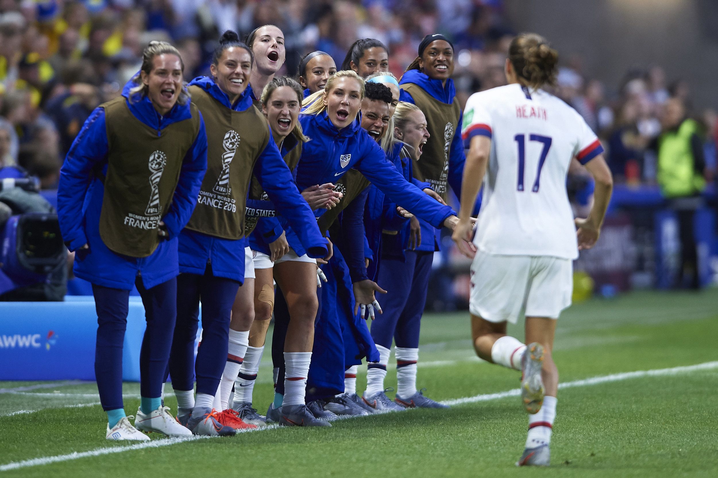 Nazionale calcio femminile USA, 2500x1667 alta risoluzione, Laptop