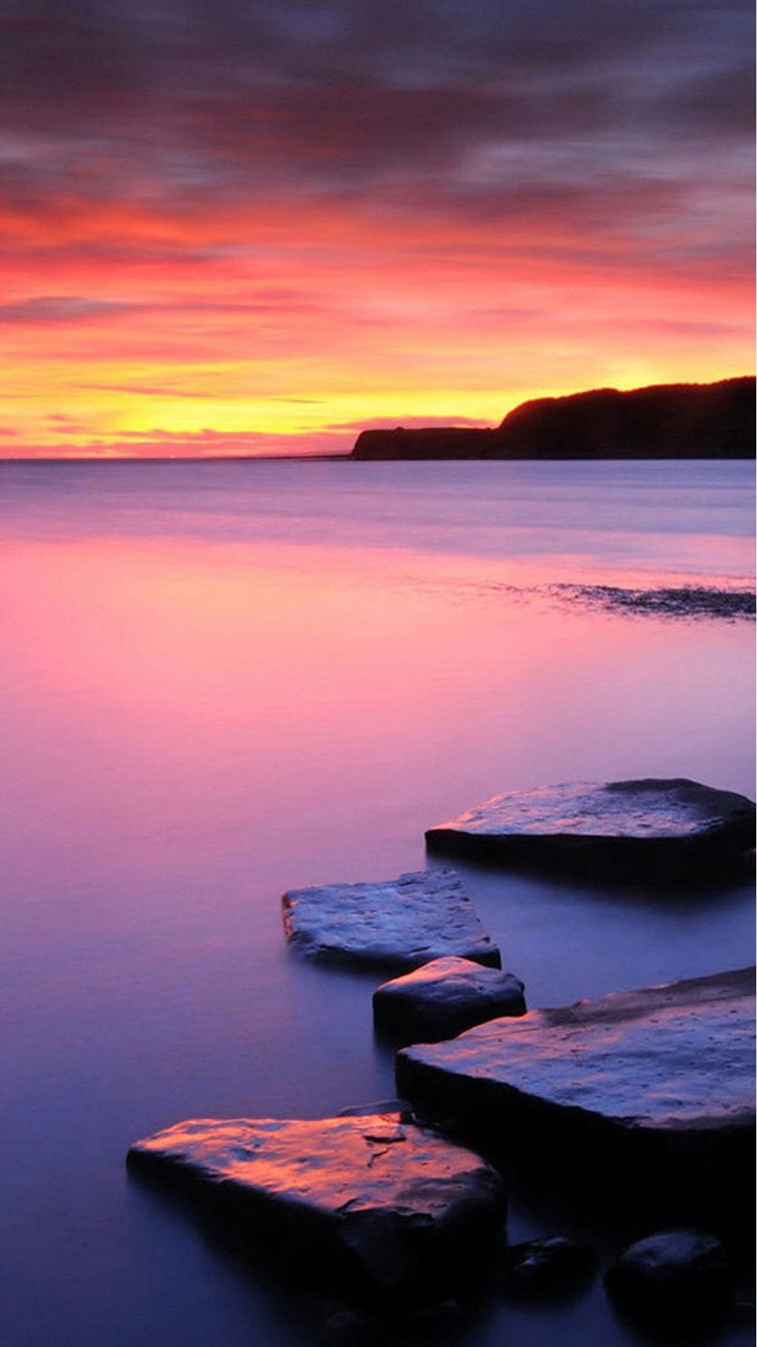 Tramonto rosa su mare tranquillo, 1080x1920 Verticale, iPhone Pro