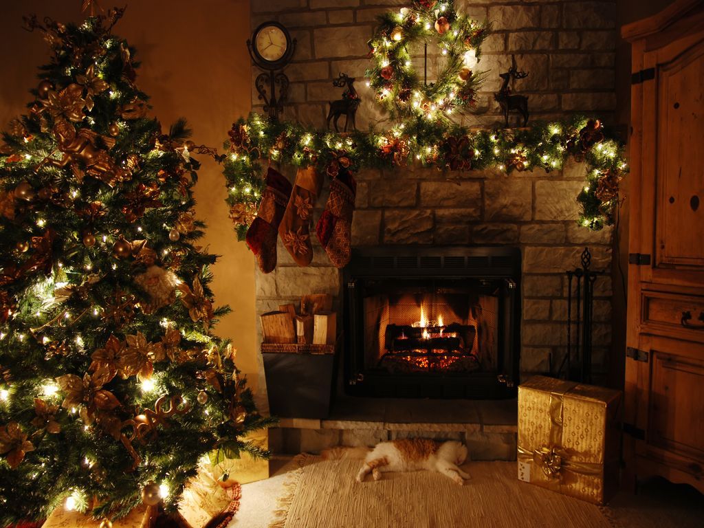 Camino di Natale con albero, 1024x768 HD, Desktop