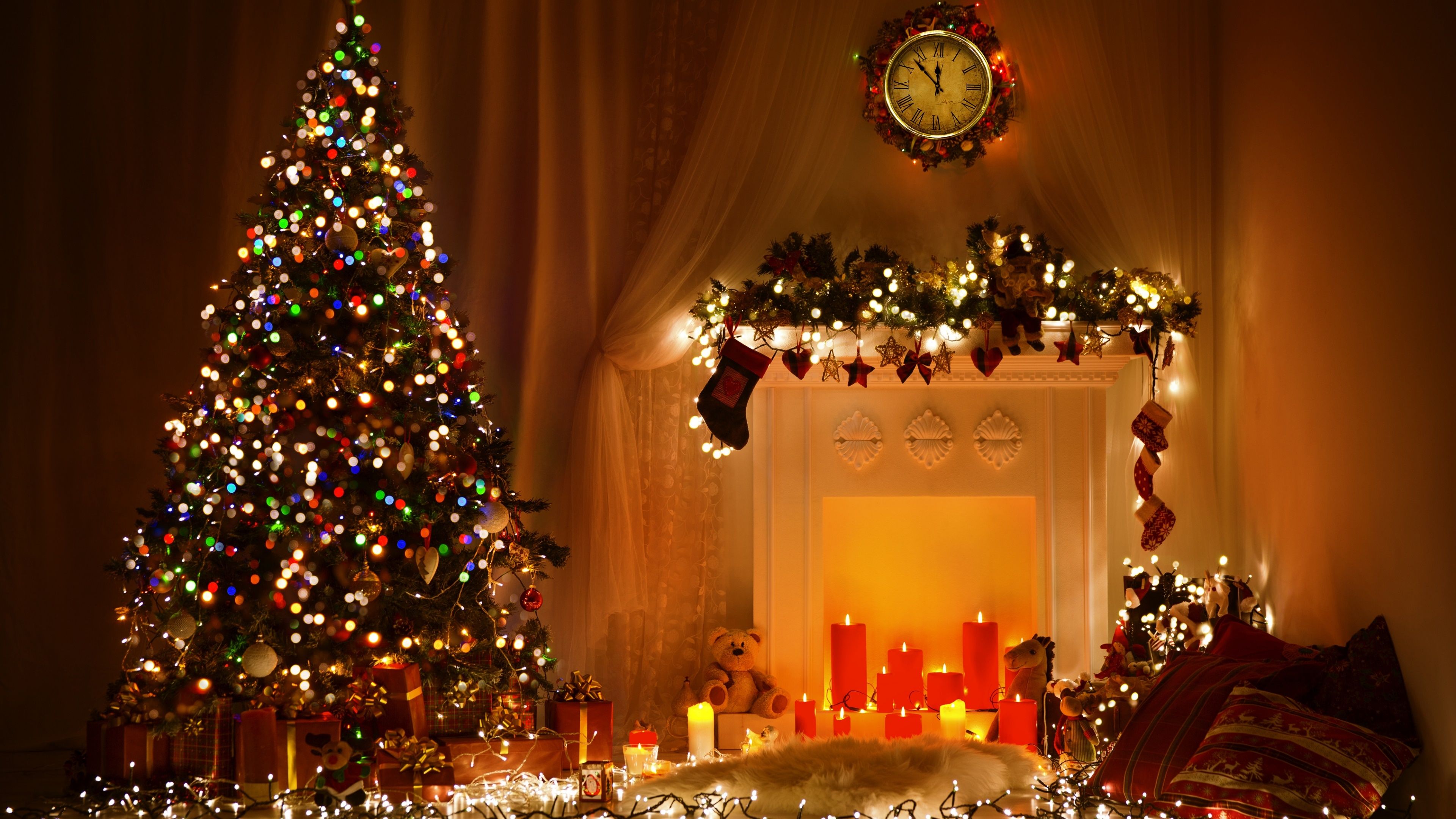 Camino di Natale con albero illuminato, 3840x2160 4K, Desktop 4K