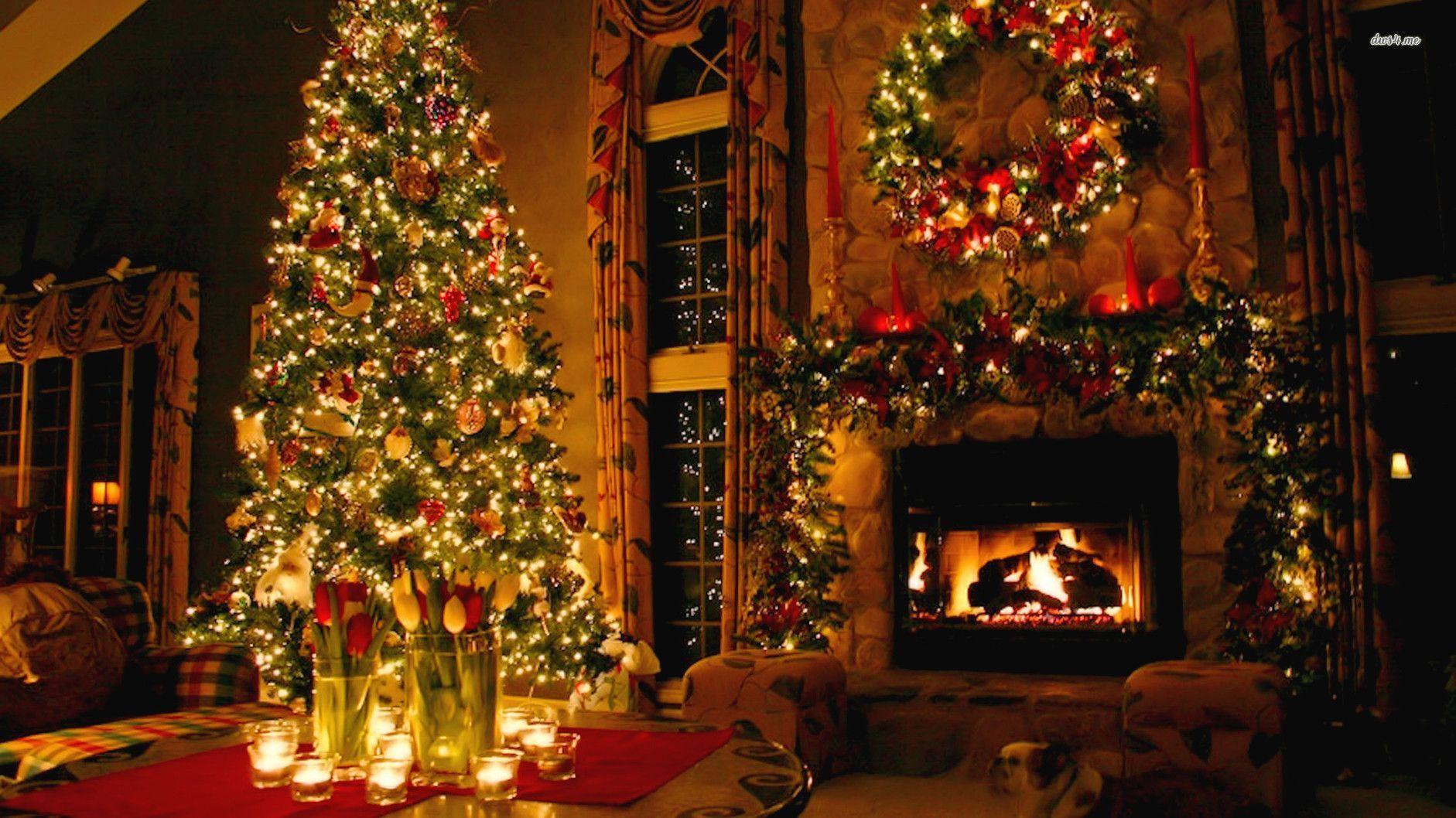 Camino di Natale con albero, 1882x1058 HD Ready, iMac