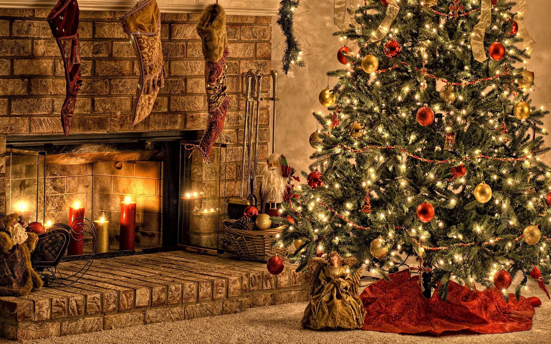 Camino natalizio con candele e albero, 1920x1200 WUXGA, Laptop