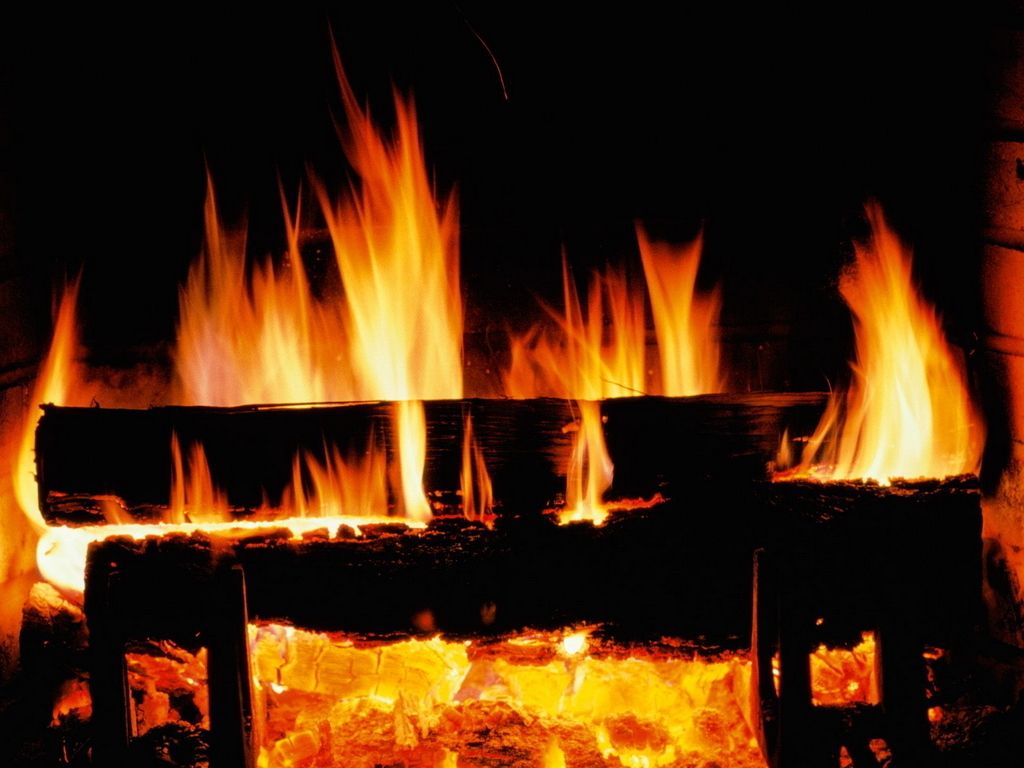 Camino con fuoco acceso, 1024x768 HD, Desktop