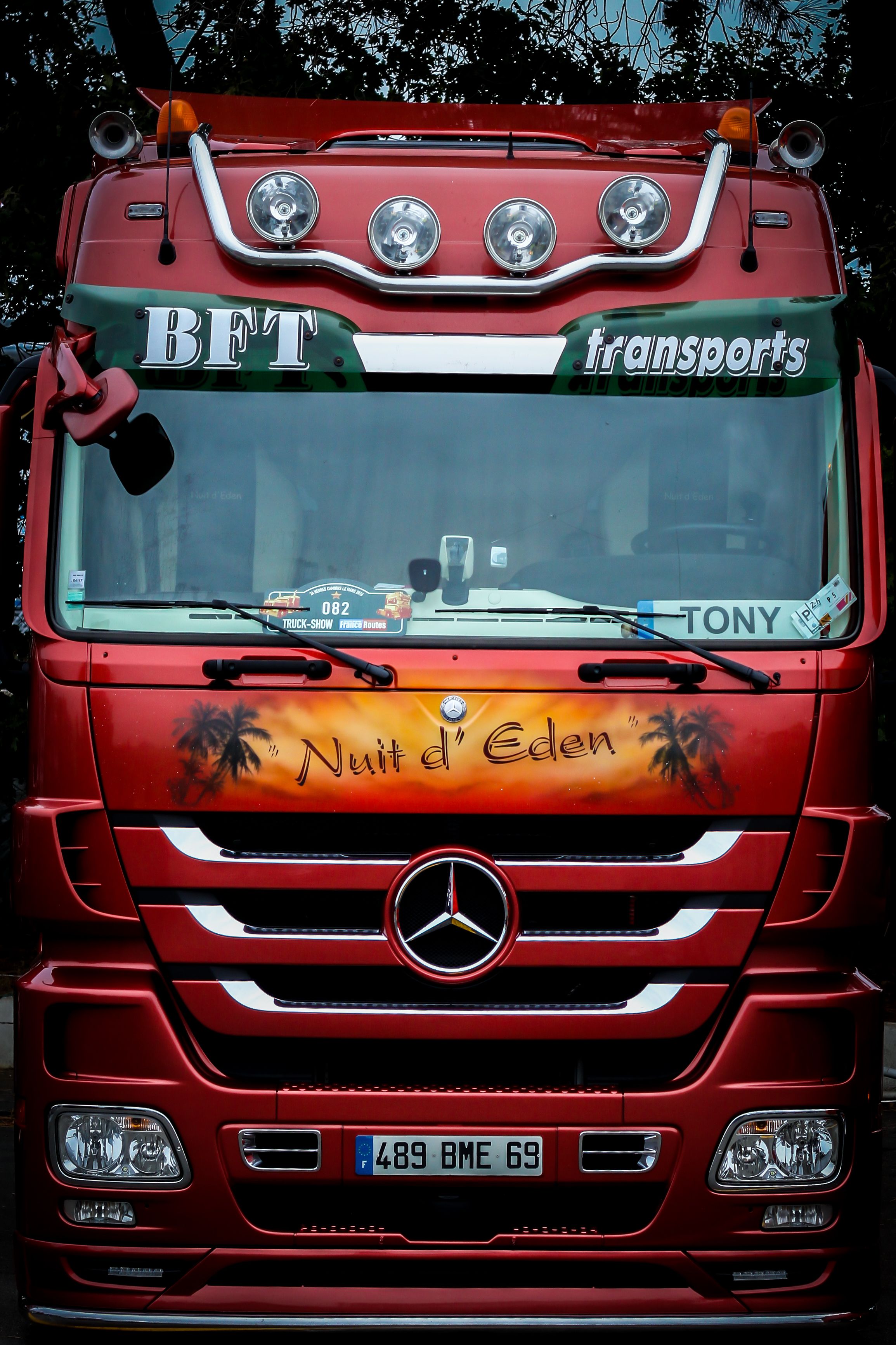 Camion Mercedes rosso BFT transports, 2309x3463 Full HD Verticale, iPhone