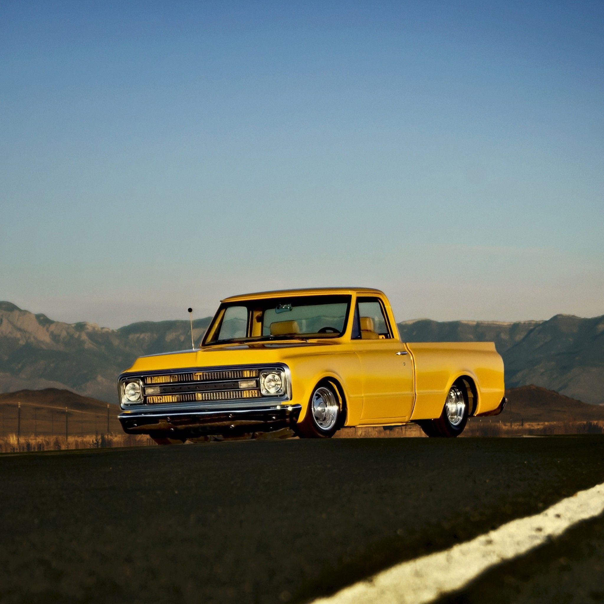 Chevrolet pickup giallo classico, 2048x2048 Hi-Res, Desktop