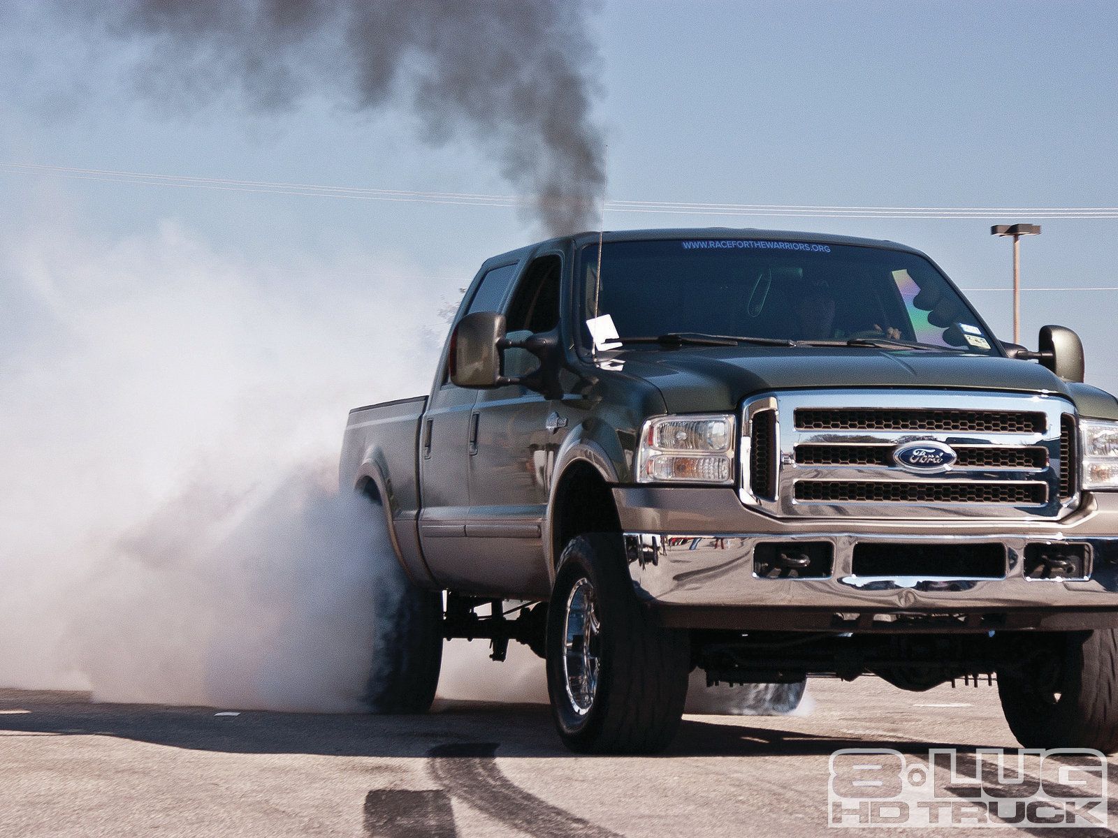 Camion Ford diesel fumo nero, 1600x1200 900p, Desktop