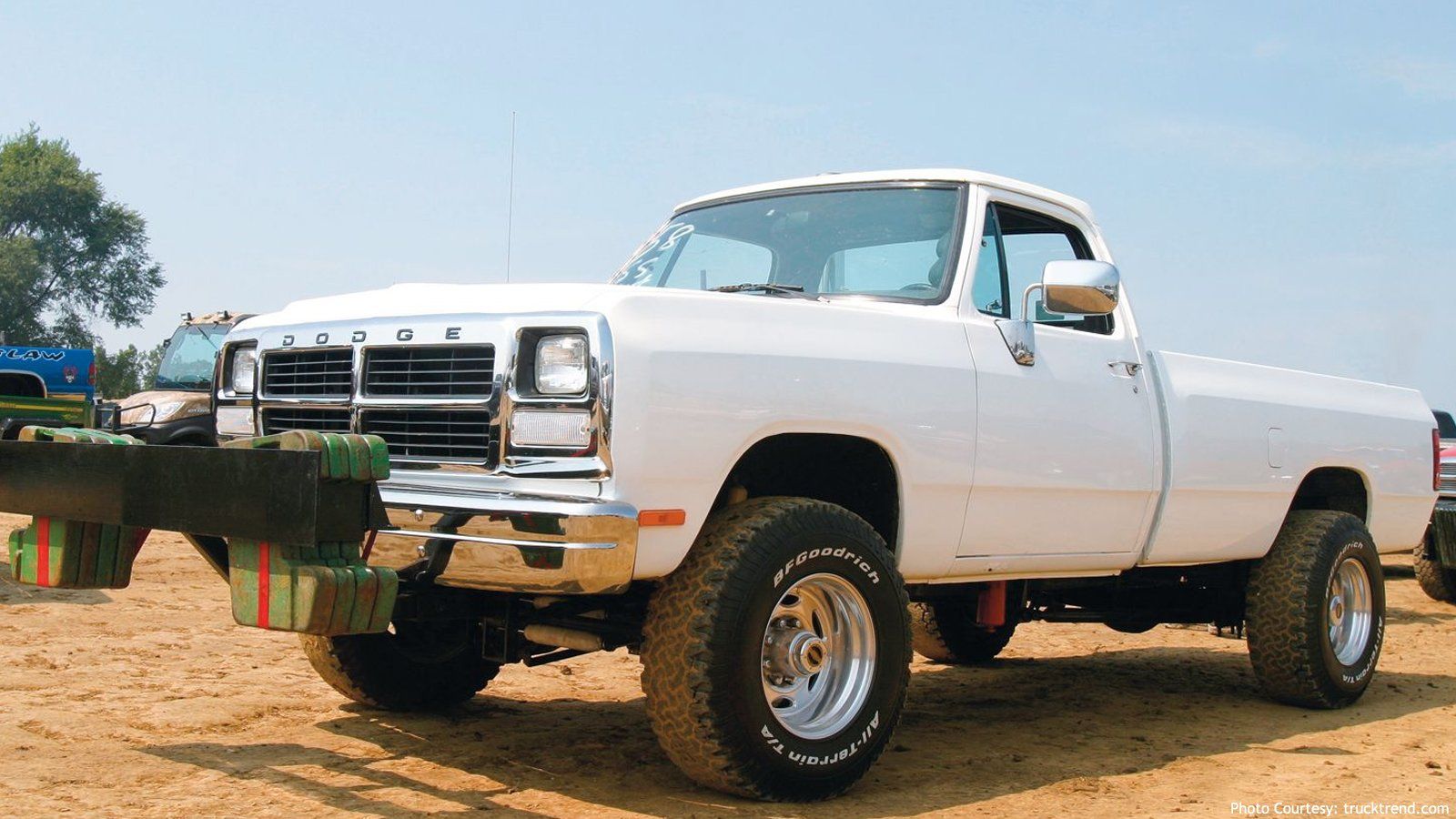 Camion monster truck arancione sollevato, 1600x1200 900p, Desktop