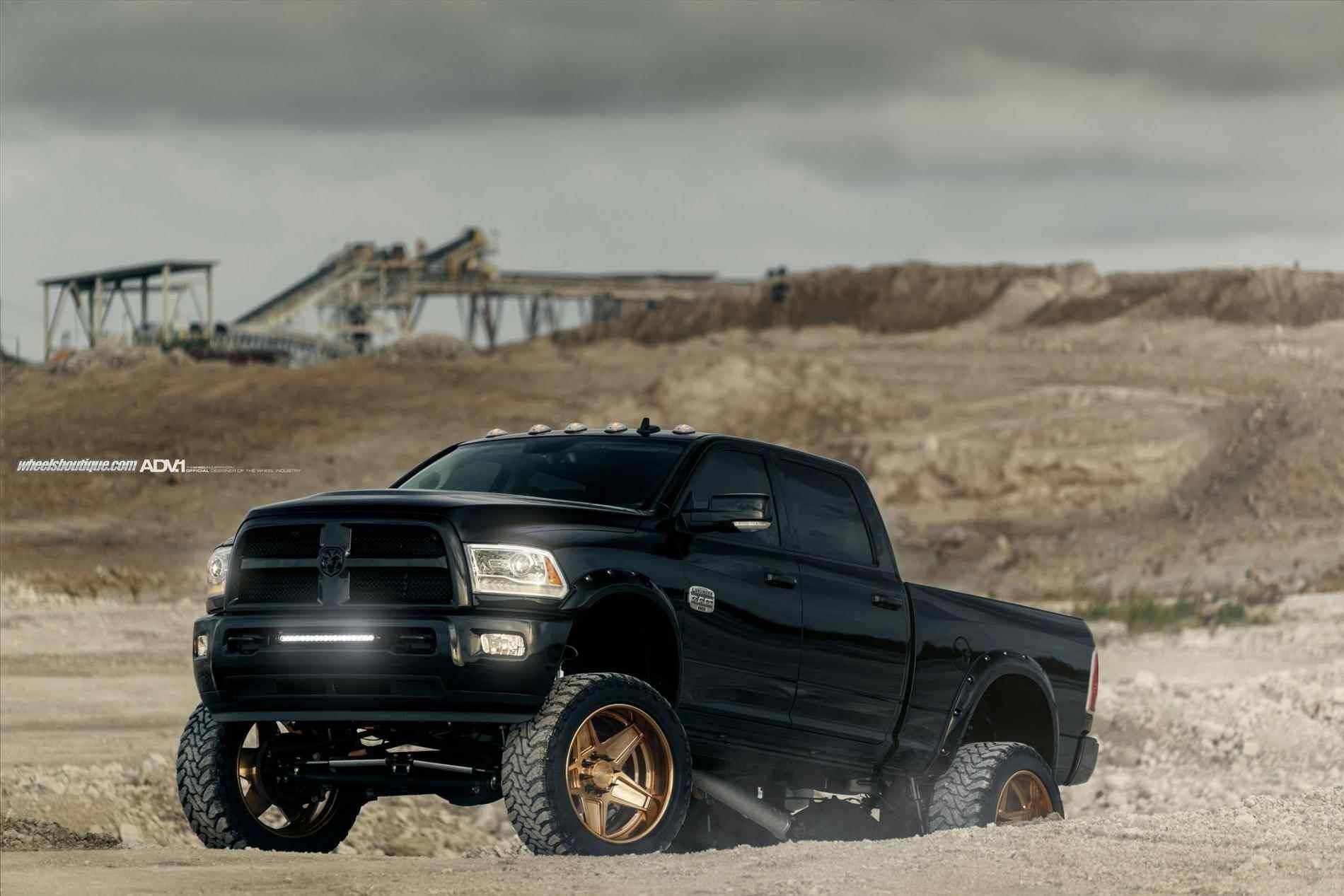 Camion Dodge Ram nel fango, 1600x1200 HD, Laptop
