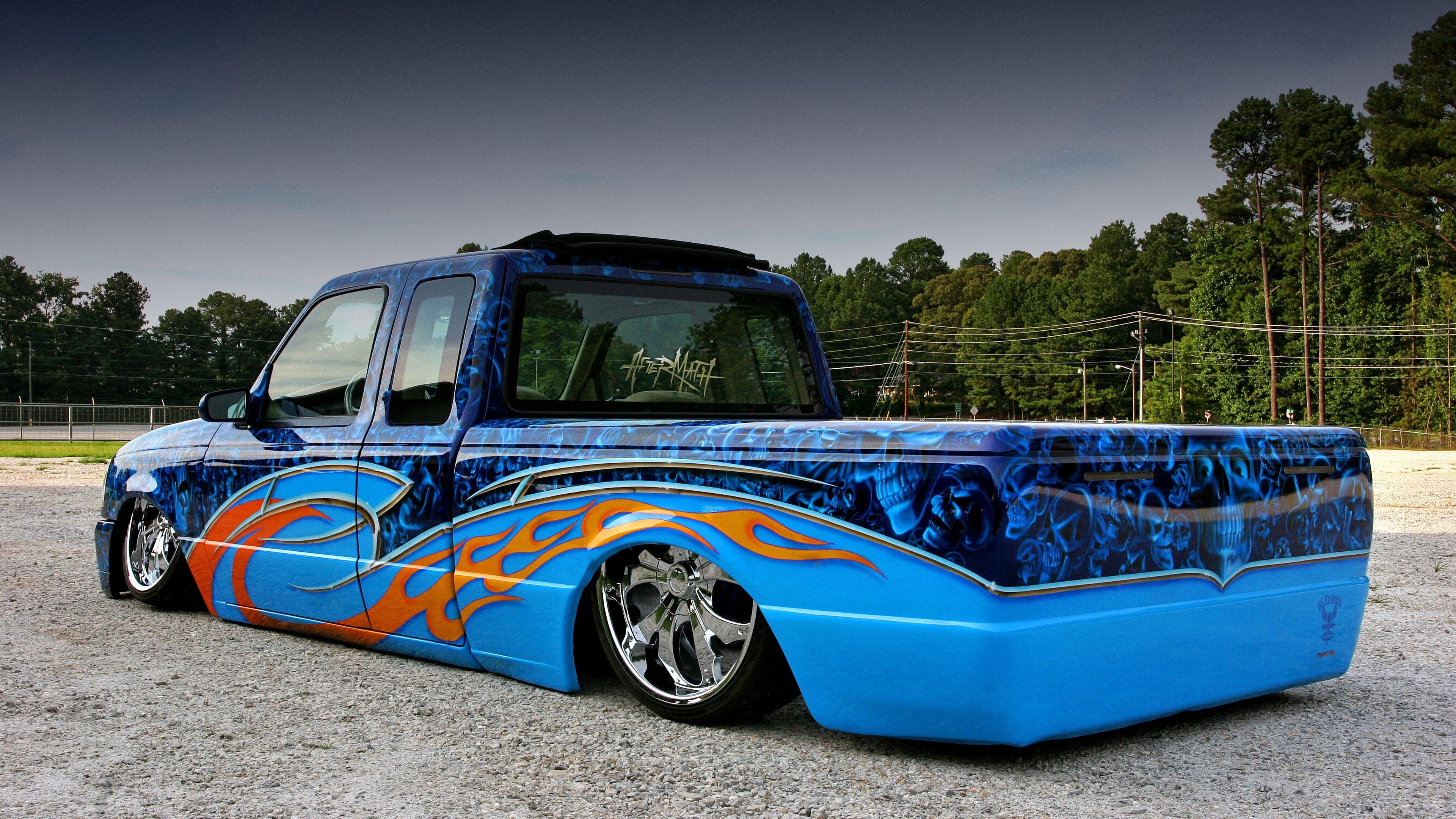 Pickup truck nero sollevato, 1250x833 HD, Desktop