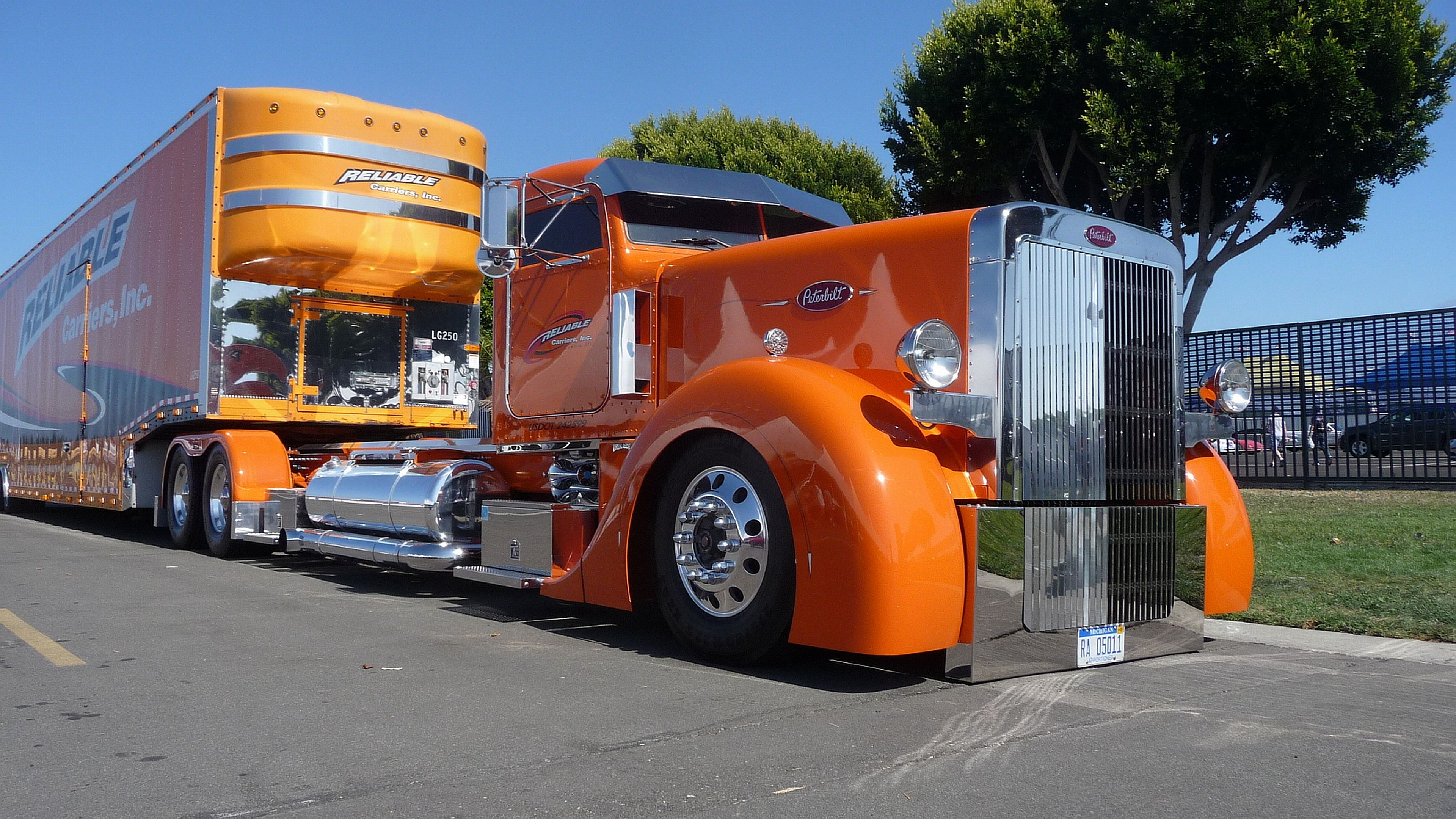 Camion Peterbilt arancione personalizzato, 3840x2160 Ultra HD, Monitor 4K