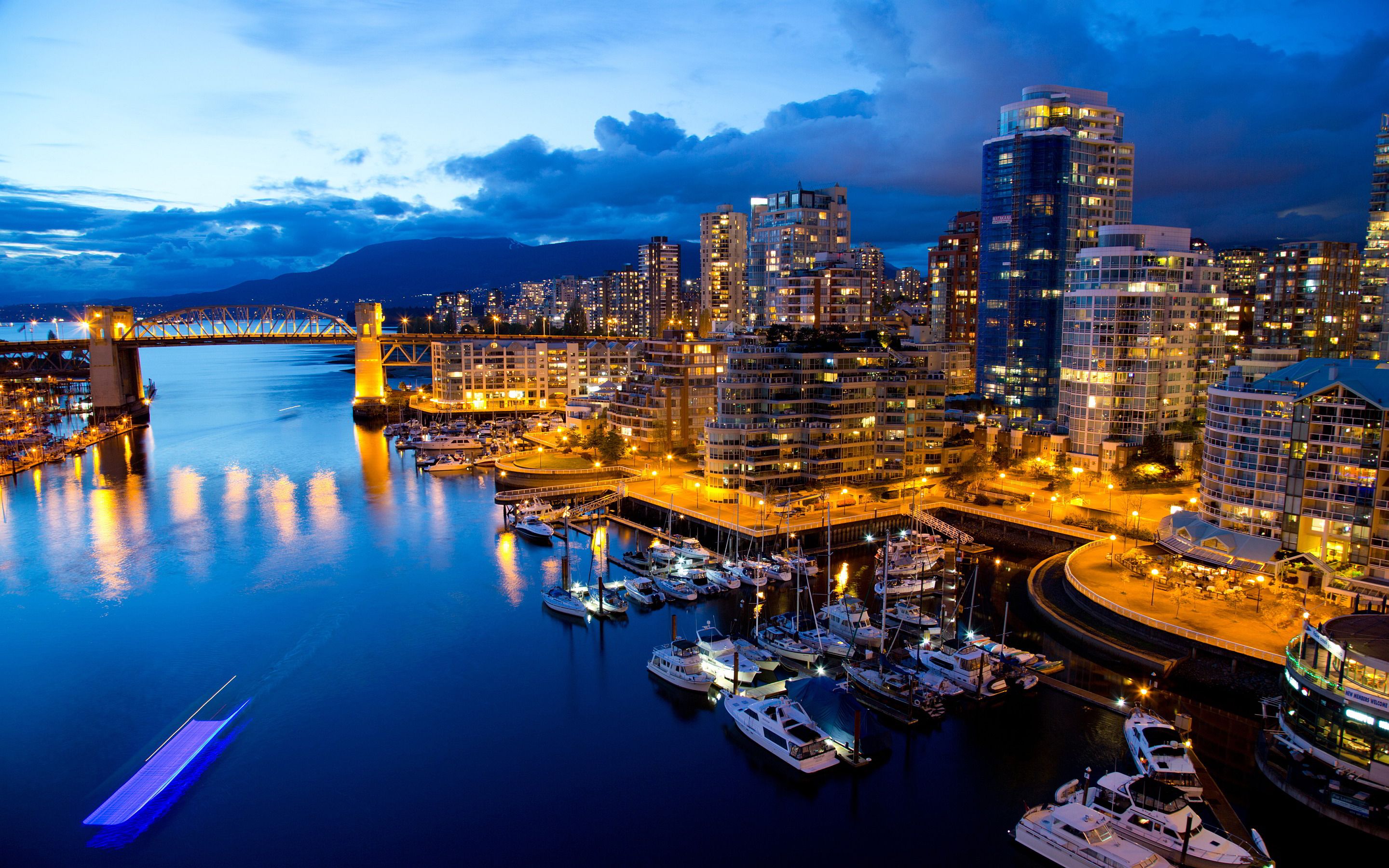 Vancouver skyline notturno porto, 2880x1800 2K+, Laptop