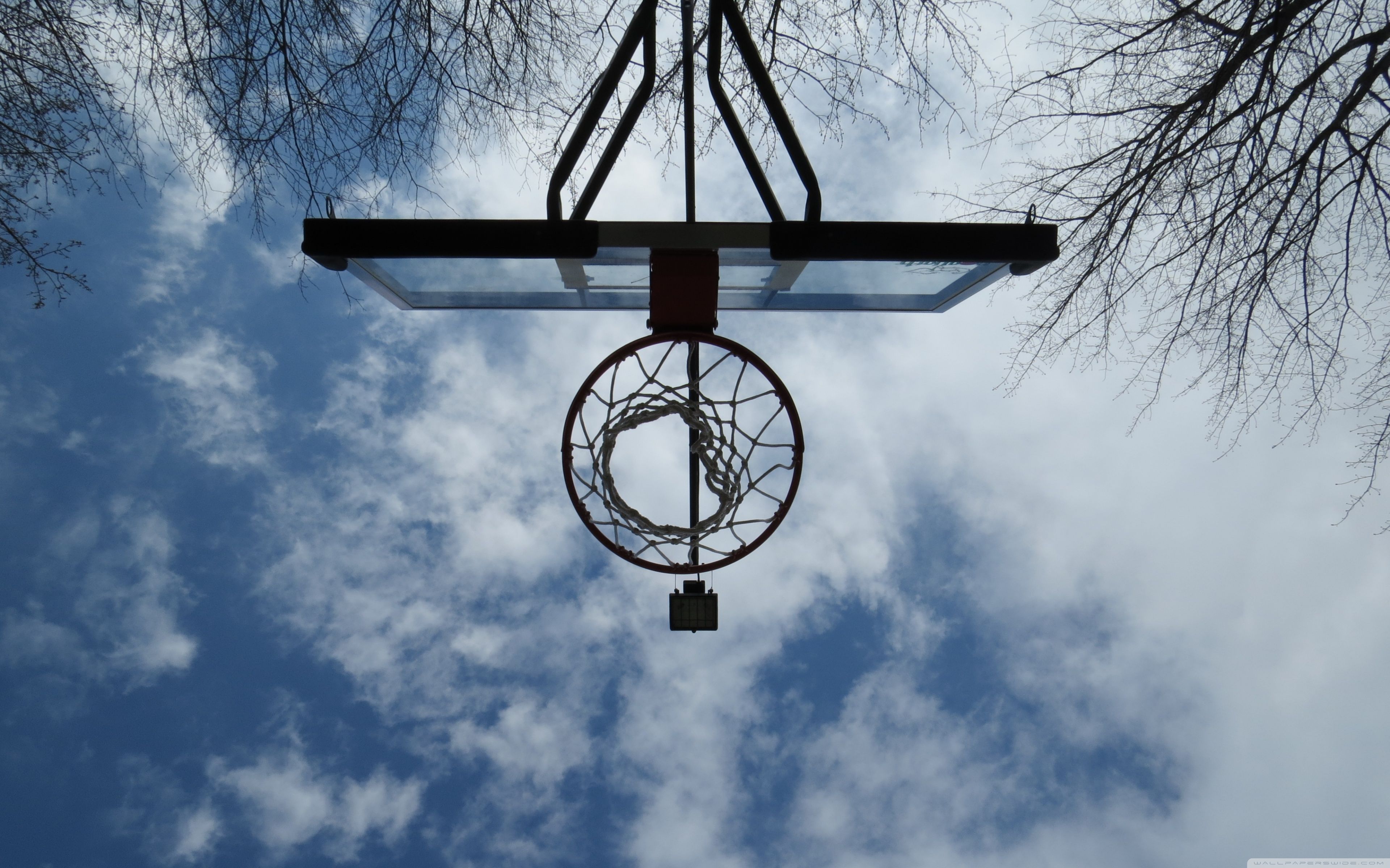 Canestro basket visto dal basso, 3840x2400 Ultra HD, 4K TV