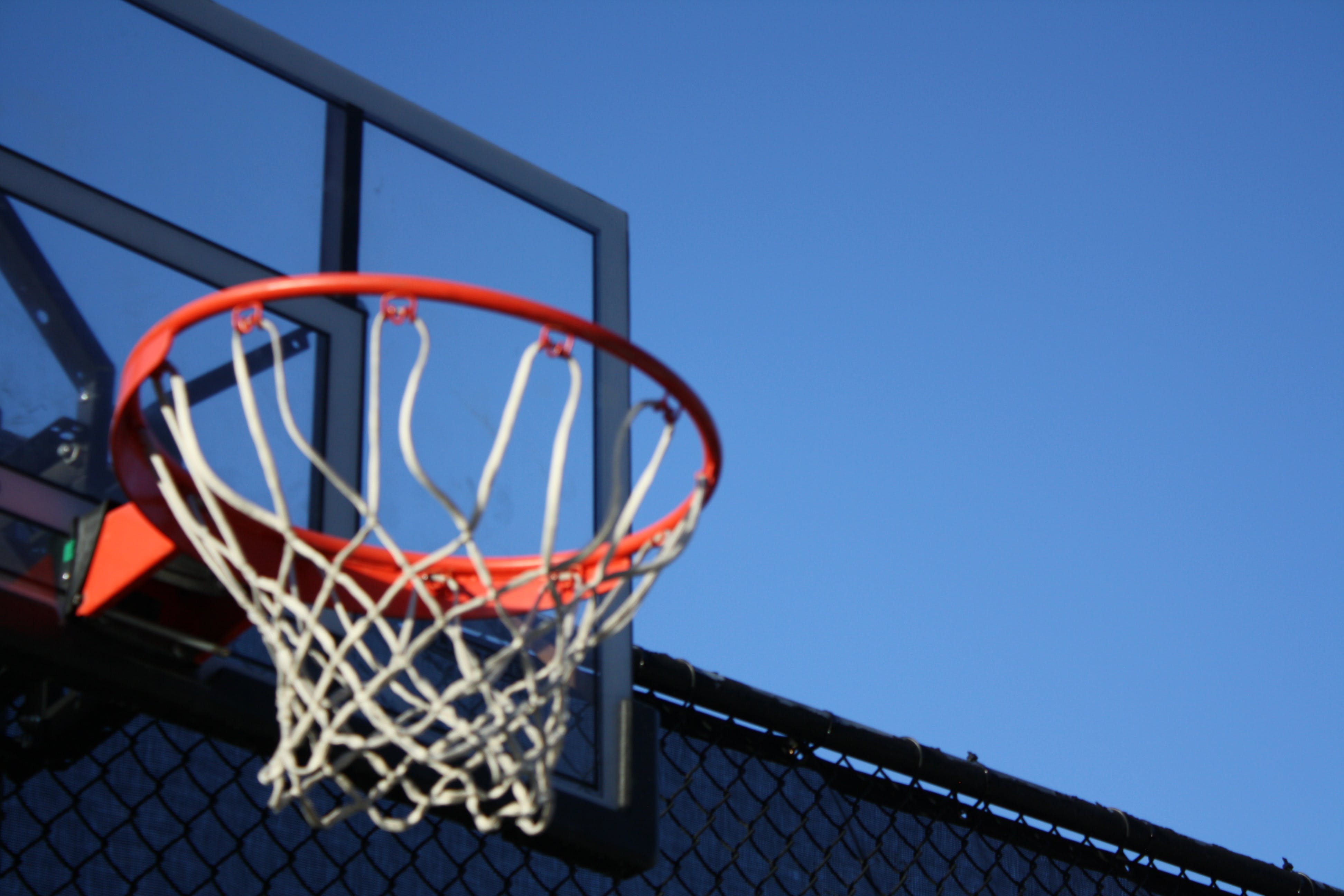 Canestro da basket cielo blu, 3888x2592 4K, Desktop 4K