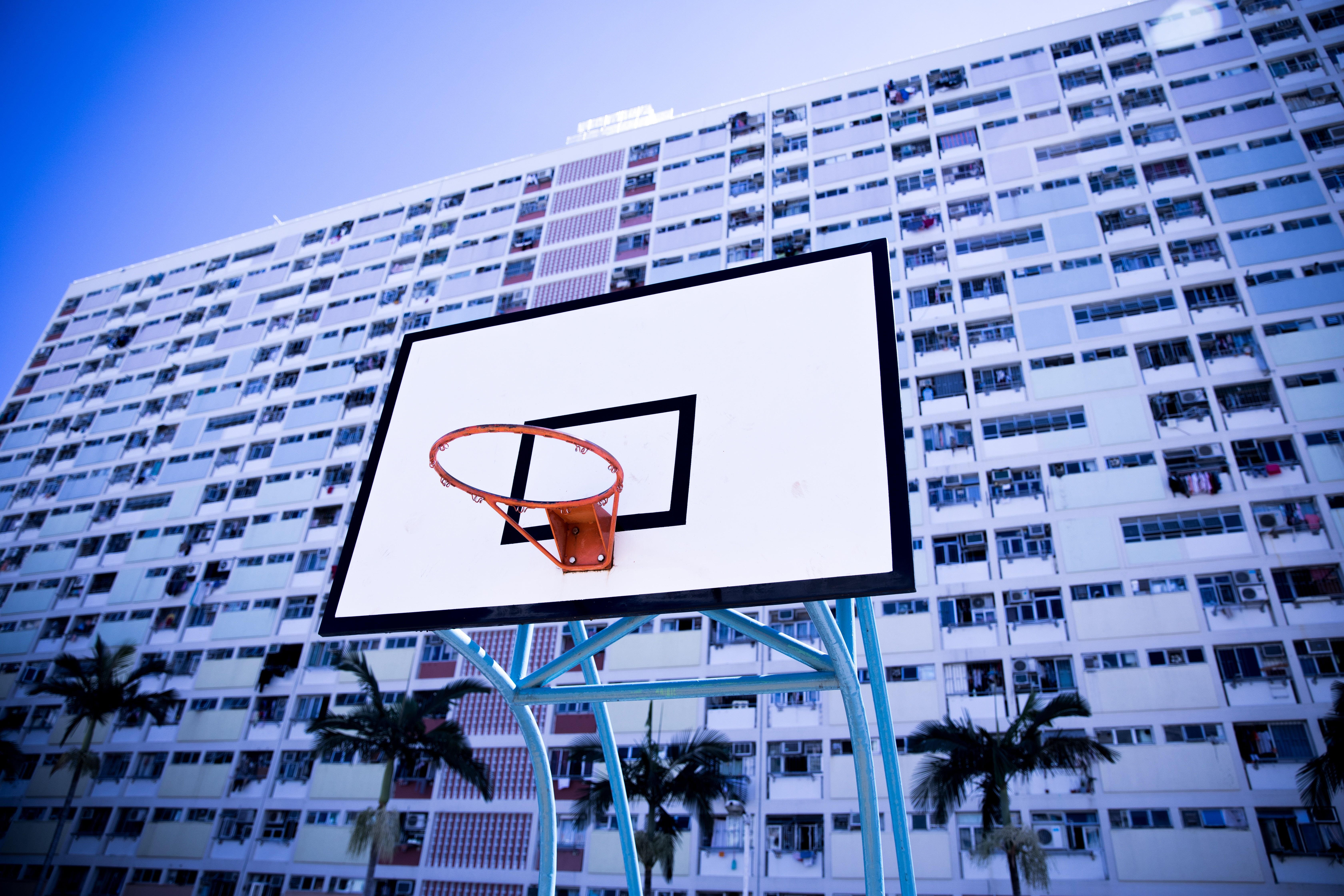 Canestro basket edificio residenziale, 6720x4480 UHD, Monitor 4K