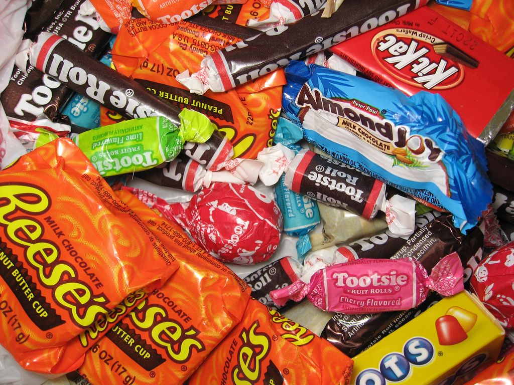 Caramelle Halloween Snickers M&M's Starburst, 1439x1280 720p, MacBook Air