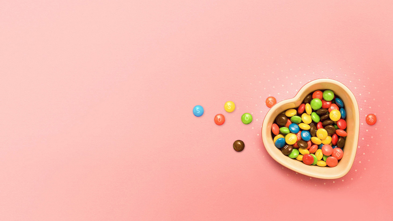 Caramelle colorate in ciotola cuore, 1280x720 720p, PC